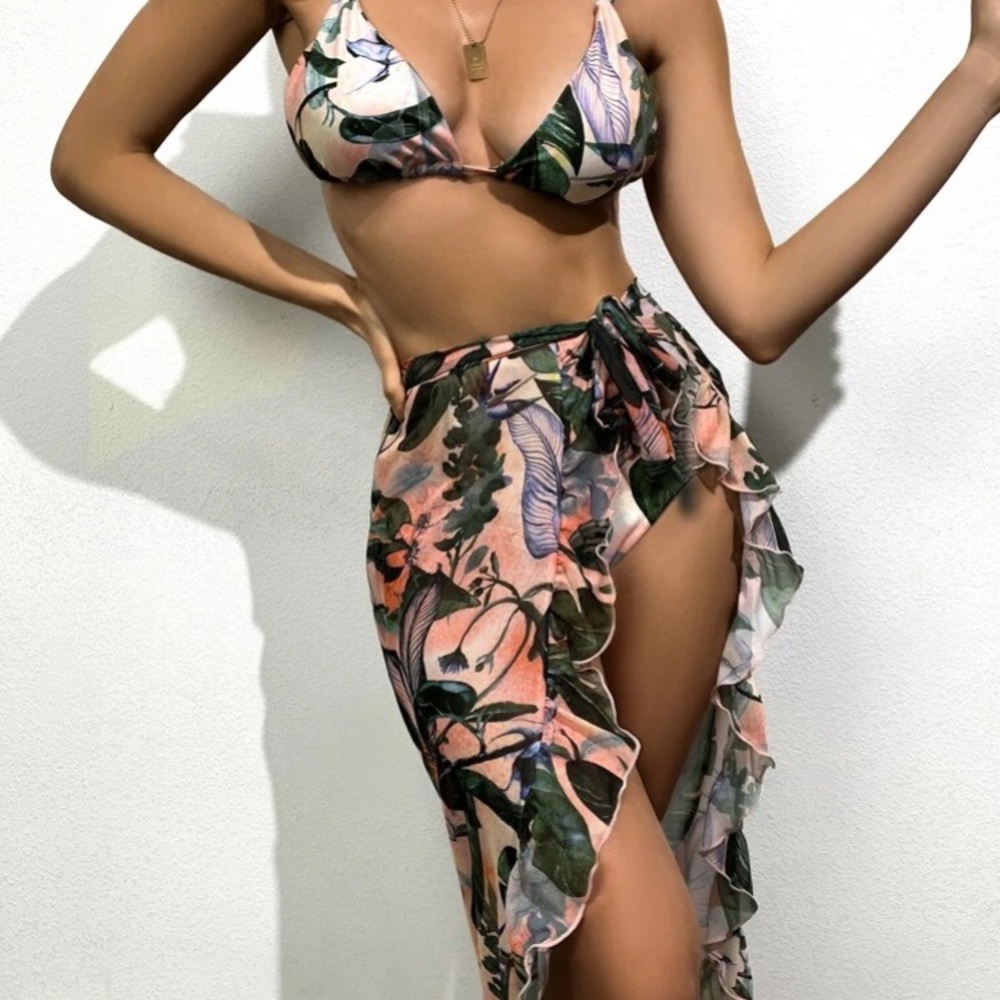 Bathing suits set